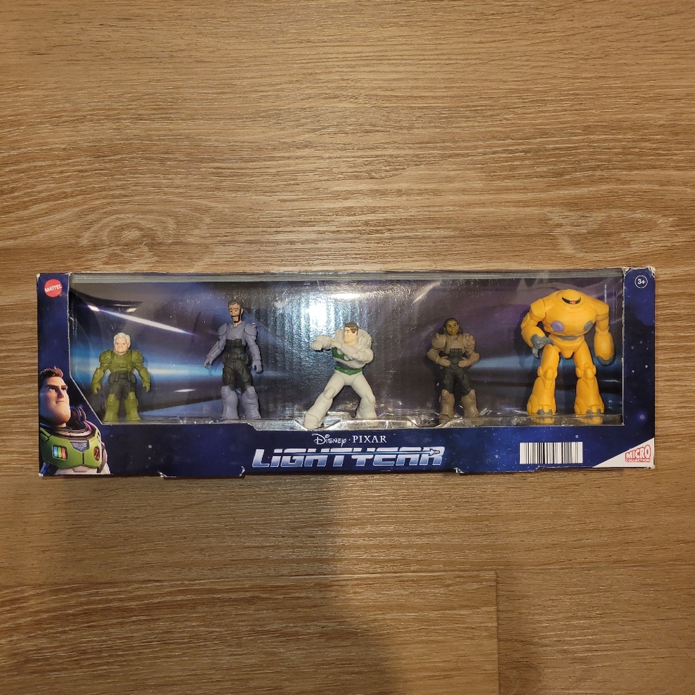 Disney Pixar Buzz Lightyear Set of 5 Mini Figures Collectible Toppers 2022